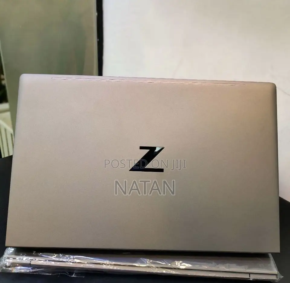 New Laptop HP ZBook Studio G8 16GB Intel Core i7 SSD 512GB