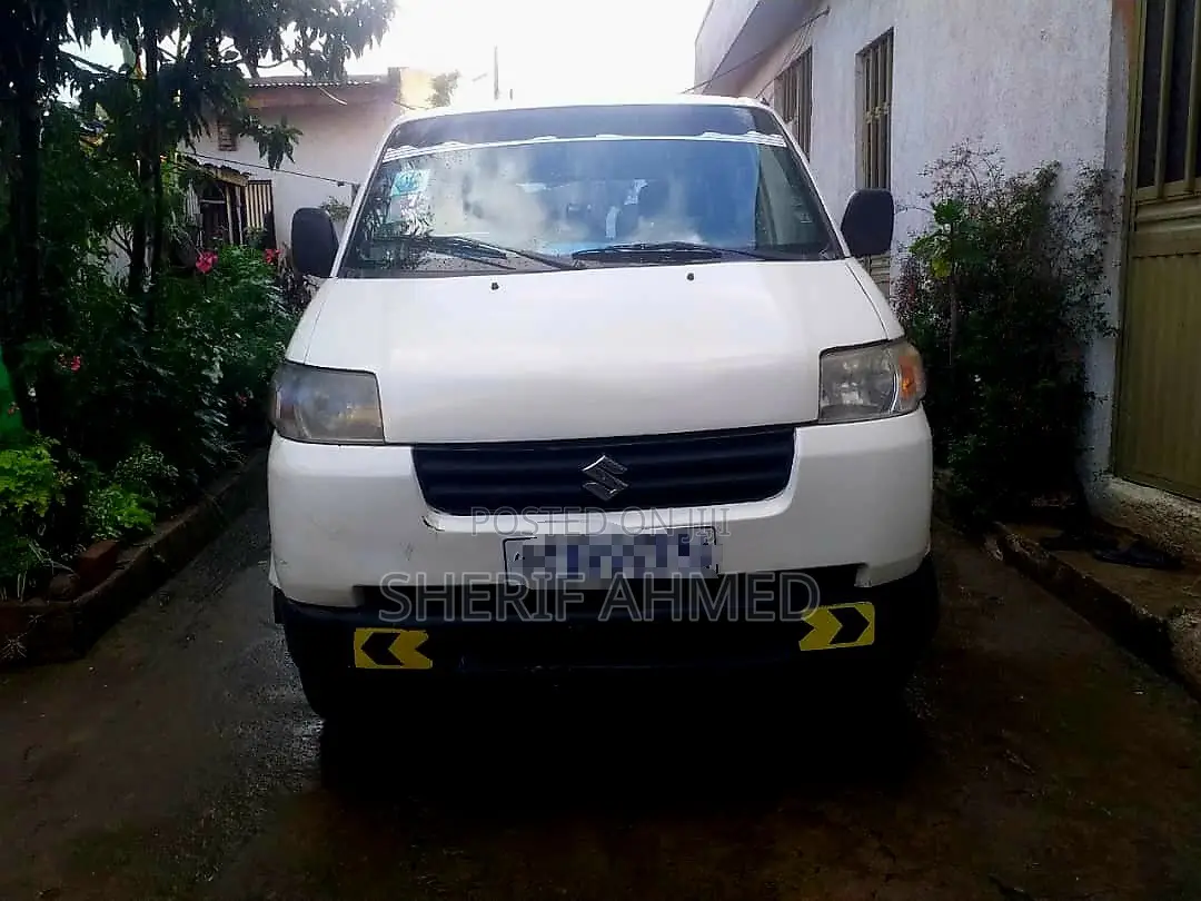 Suzuki APV Minibus 2007 White