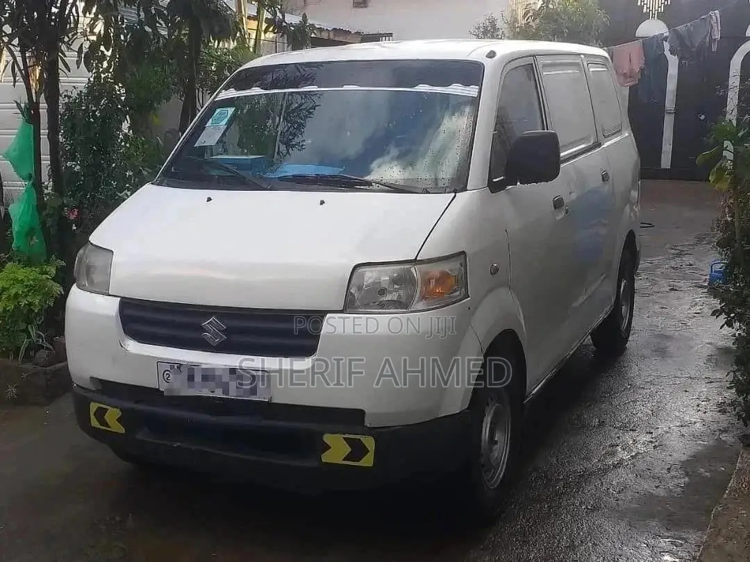 Suzuki APV Minibus 2007 White