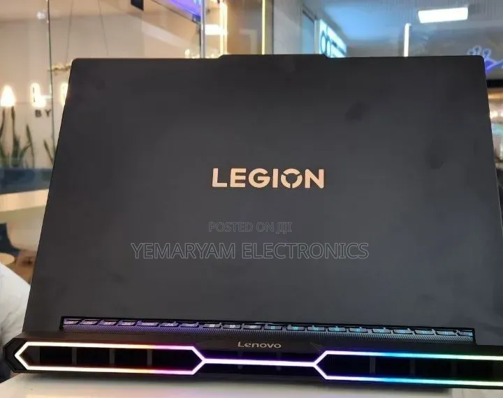 New Laptop Lenovo Legion 5i 32GB Intel Core Ultra 9 SSD 2T