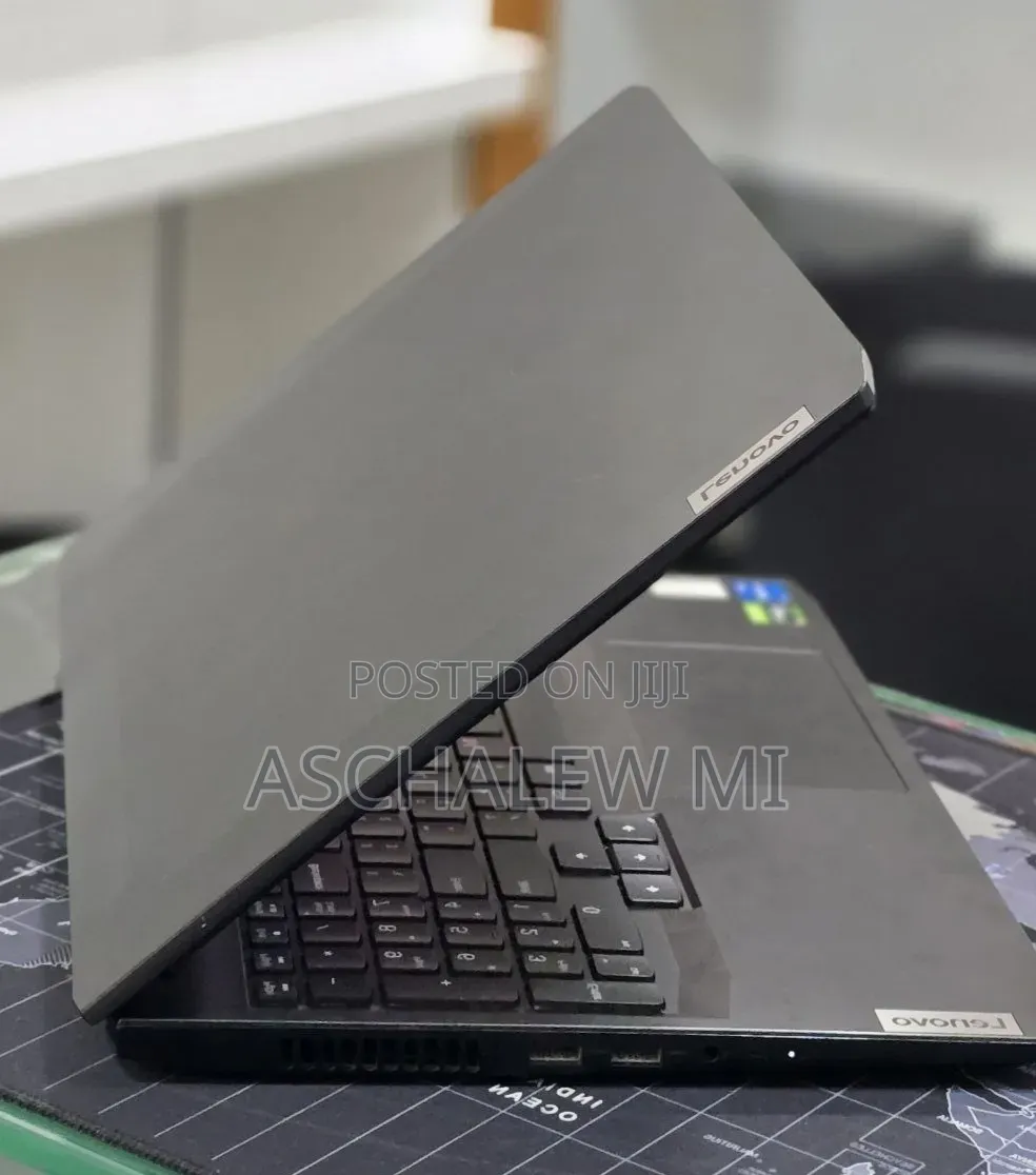 New Laptop Lenovo Ideapad 3 8GB Intel Core i5 SSD 512GB
