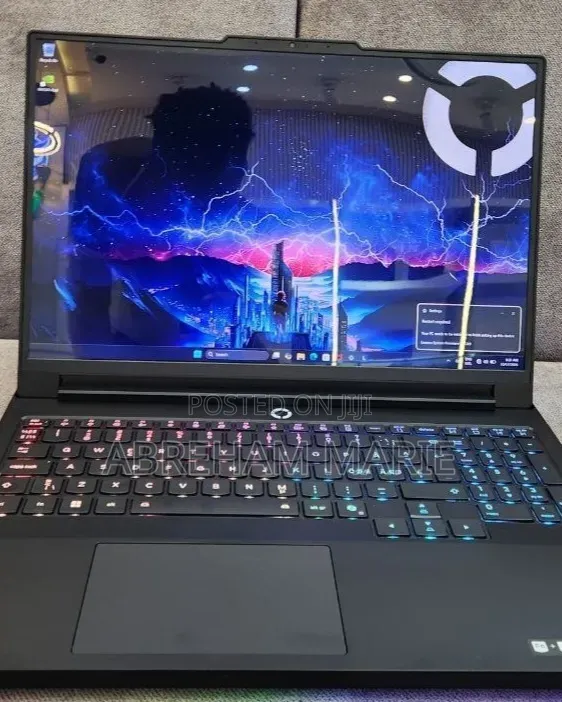 New Laptop Lenovo Legion 5i 32GB Intel Core Ultra 9 SSD 2T
