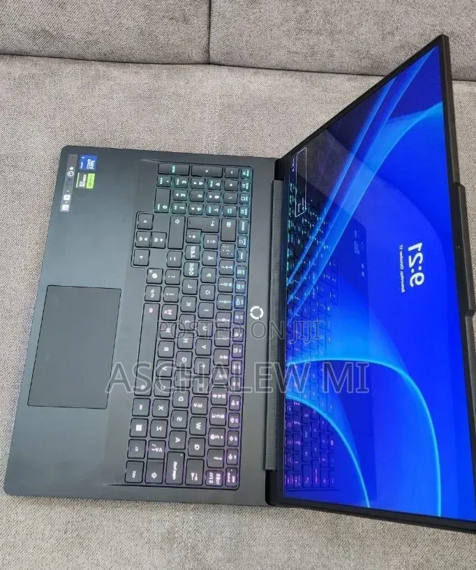 New Laptop Lenovo Legion 5i 32GB Intel Core Ultra 9 SSD 2T