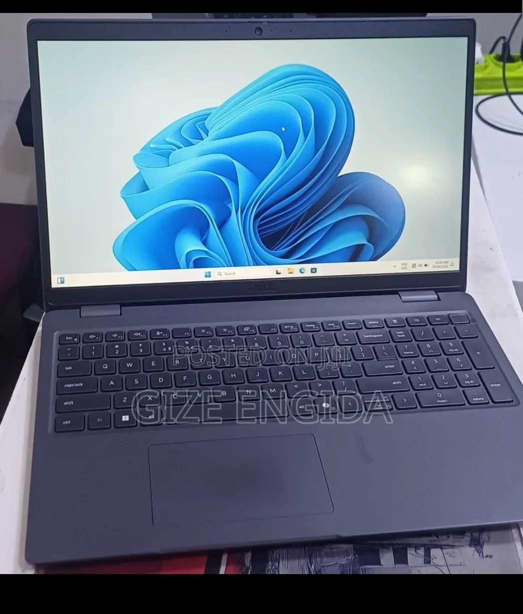 New Laptop Dell Latitude 3550 16GB Intel Core i7 SSD 512GB