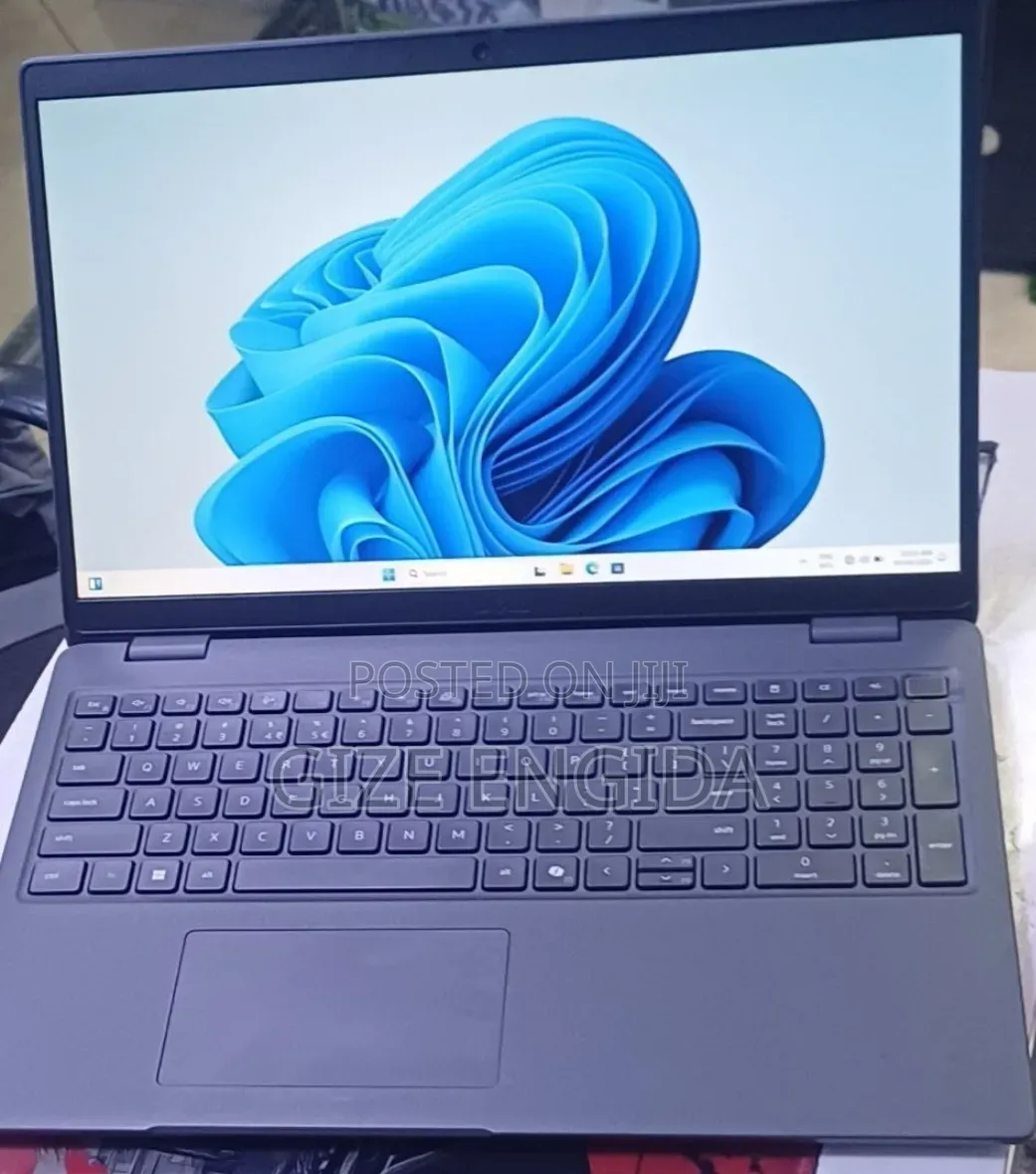 New Laptop Dell Latitude 3550 16GB Intel Core i7 SSD 512GB