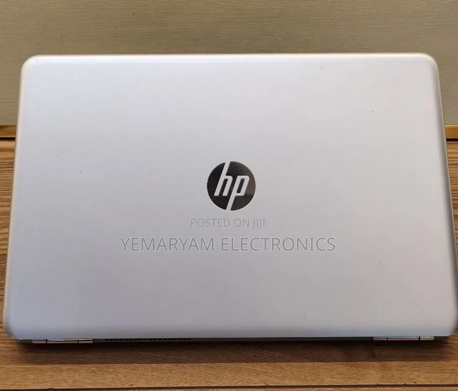 New Laptop HP Pavilion 15 8GB Intel Core i5 SSD 256GB