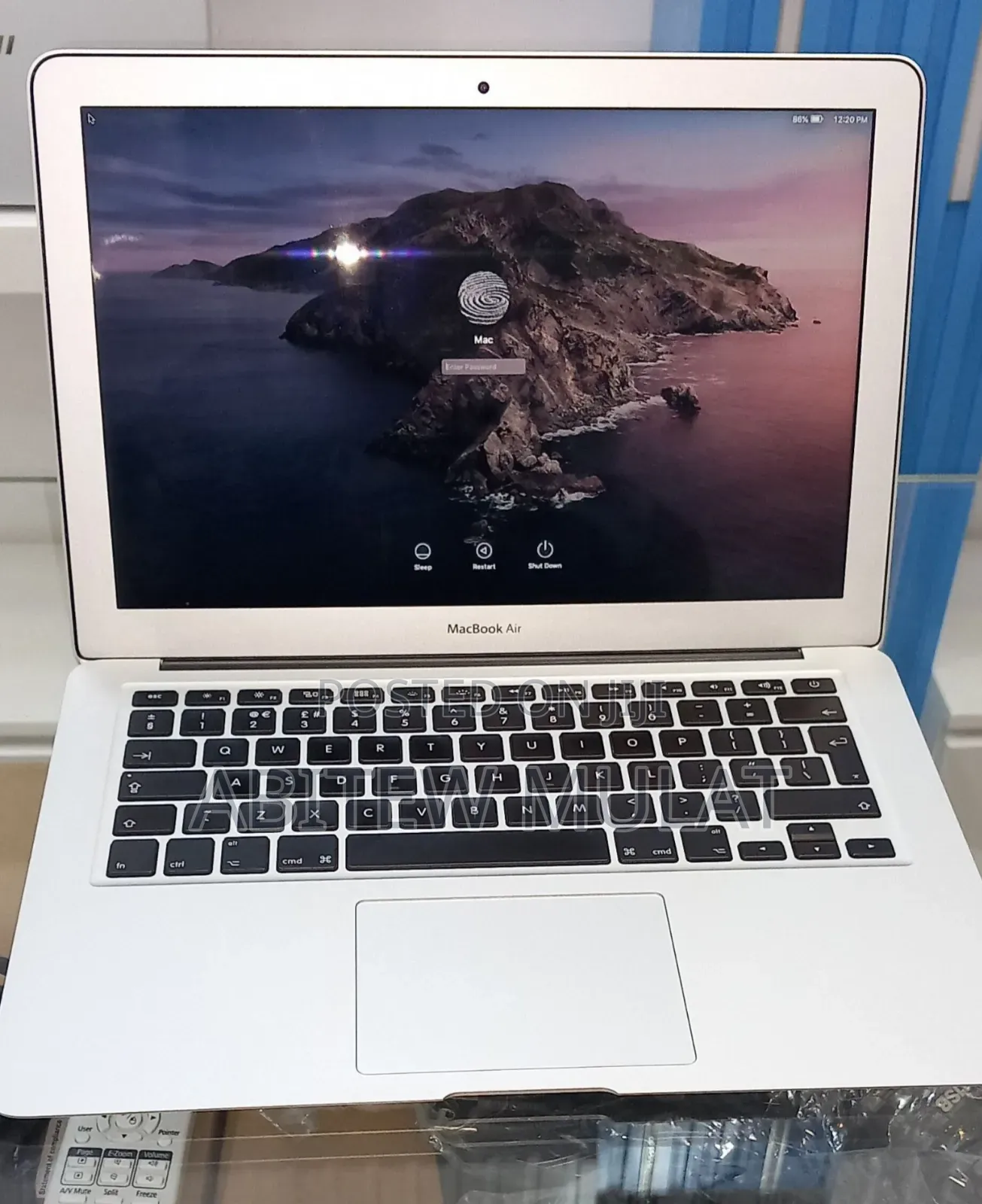 New Laptop Apple MacBook Air 2017 8GB Intel Core i5 SSD 128GB