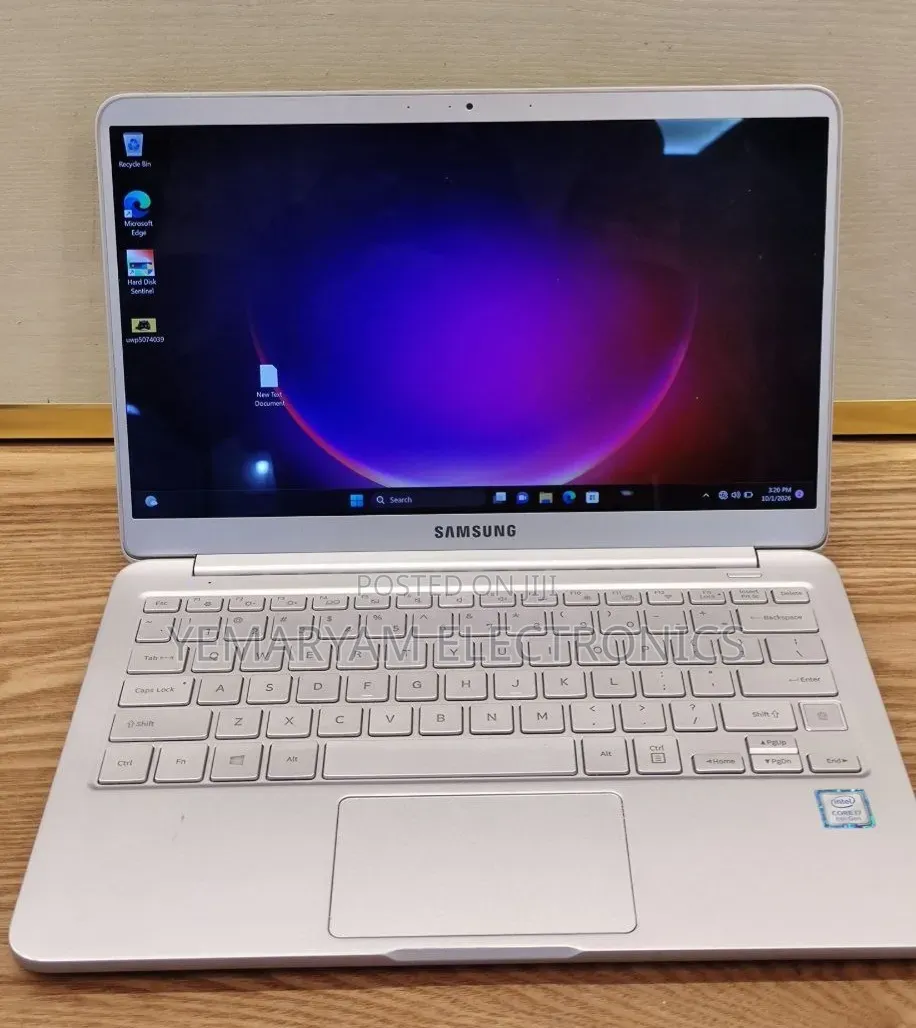 New Laptop Samsung 8GB Intel Core i7 SSD 256GB