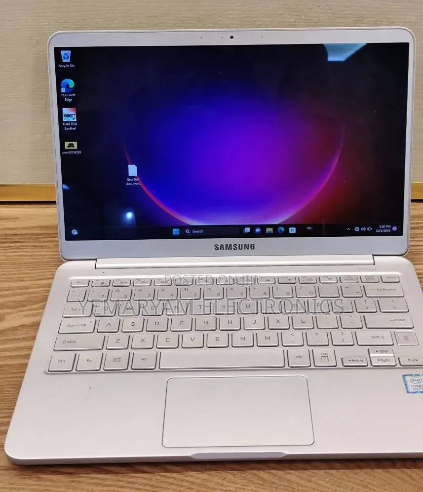 New Laptop Samsung 8GB Intel Core i7 SSD 256GB