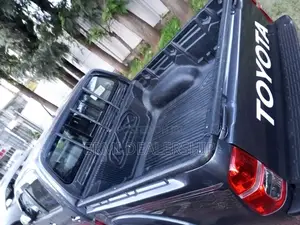 Toyota Hilux 2.5 D-4D Double Cab 2008 Gray