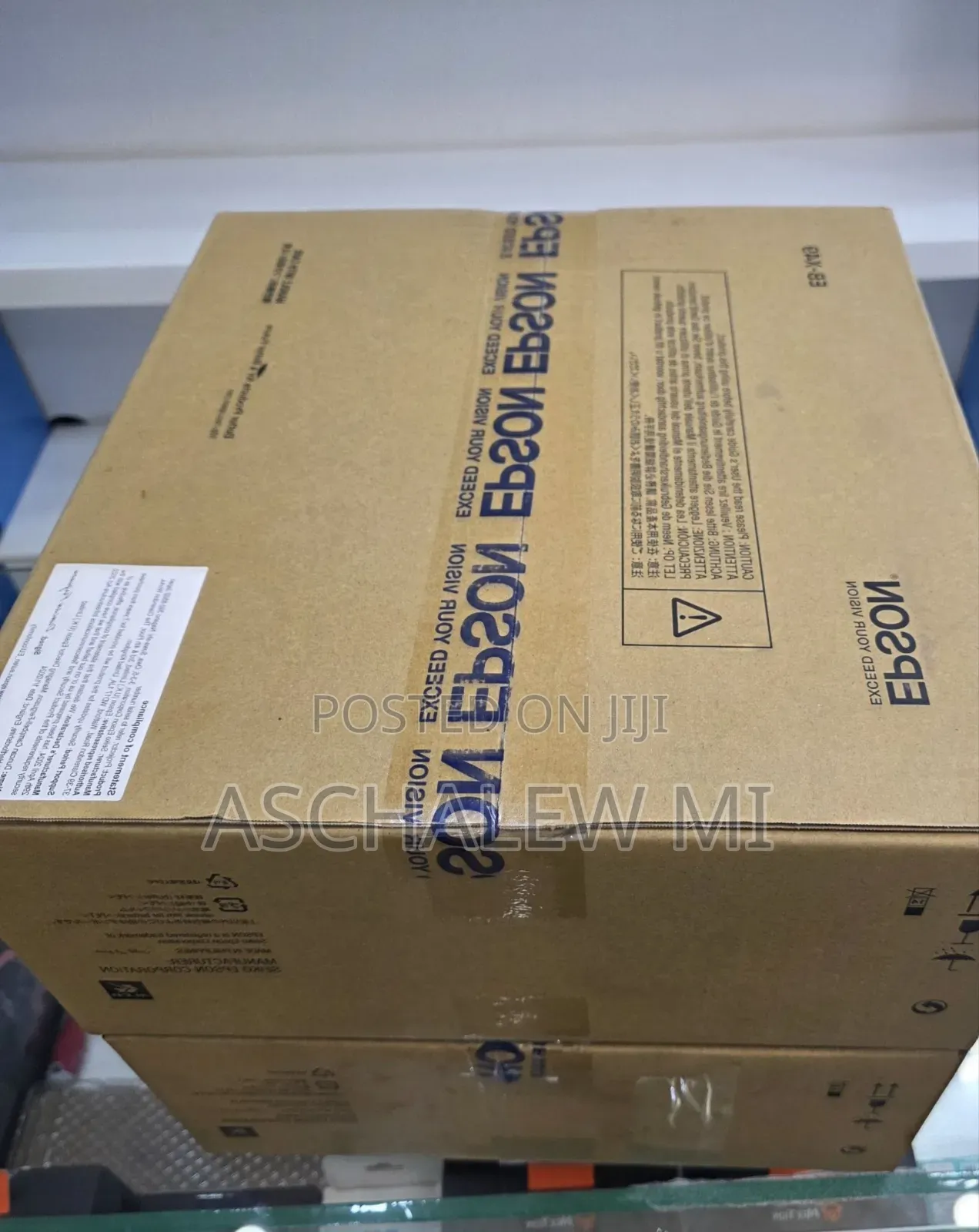 Brand New Epson Projector 
Model : EB-X49 
Technology: 3LCD,