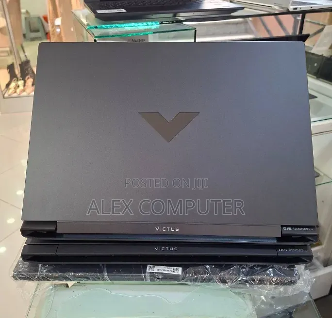 New Laptop HP Victus 15 16GB Intel Core i5 SSD 1T