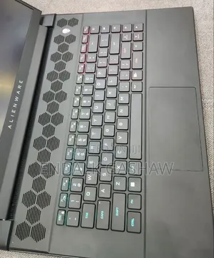 New Laptop Alienware M16 R1 16GB AMD Ryzen 9 SSD 1T