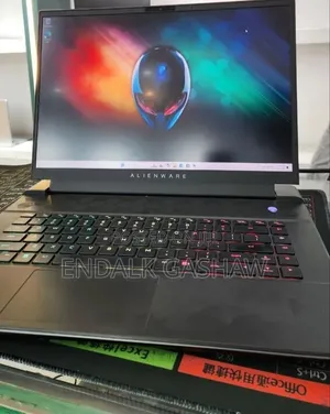 New Laptop Alienware M16 R1 16GB AMD Ryzen 9 SSD 1T
