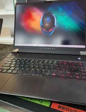 New Laptop Alienware M16 R1 16GB AMD Ryzen 9 SSD 1T