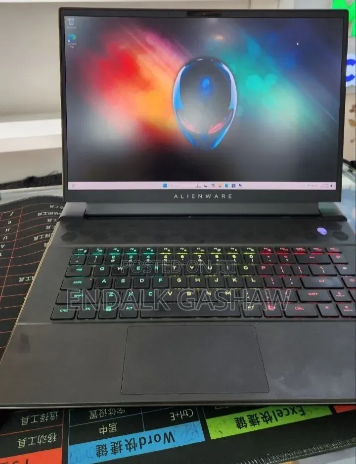 New Laptop Alienware M16 R1 16GB AMD Ryzen 9 SSD 1T