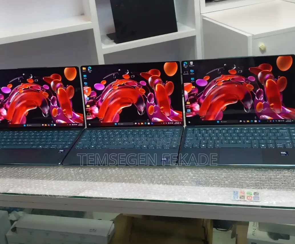 New Laptop Lenovo Yoga 700 32GB Intel Core Ultra 7 SSD 1T