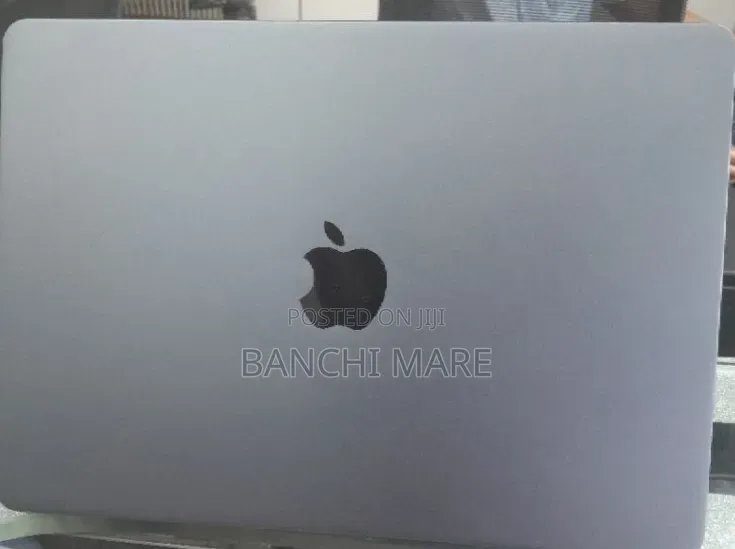 New Laptop Apple MacBook Air 2024 M3 24GB Apple M3 SSD 512GB