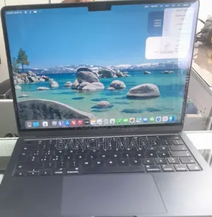 New Laptop Apple MacBook Air 2024 M3 24GB Apple M3 SSD 512GB