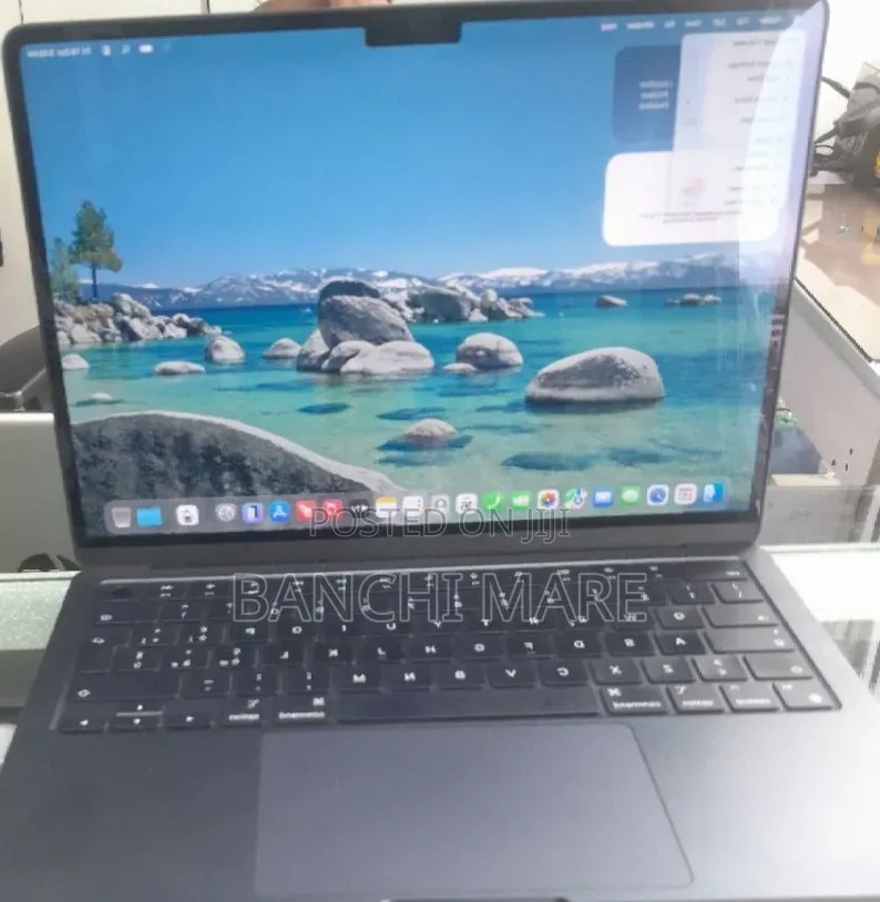 New Laptop Apple MacBook Air 2024 M3 24GB Apple M3 SSD 512GB