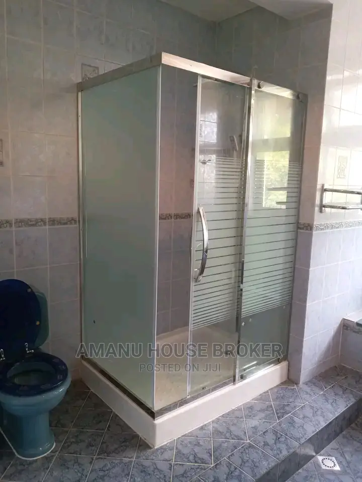 3bdrm Apartment in Urgent For Rent, Yeka for rent