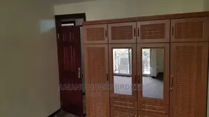 3bdrm Apartment in Urgent For Rent, Yeka for rent