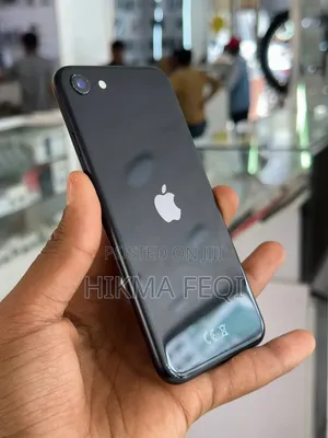 Apple iPhone SE (2020) 64 GB Black