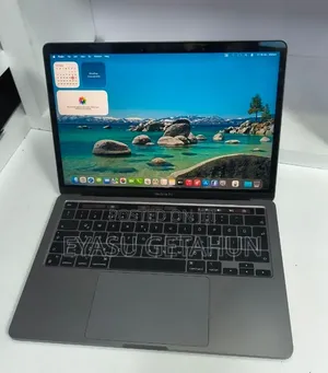 New Laptop Apple MacBook Pro 2020 M1 8GB Apple M1 Pro SSD 256GB