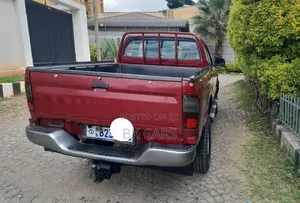 Toyota Hilux 2002 Red