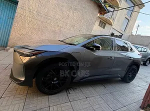 Toyota bZ4X 2023 Silver