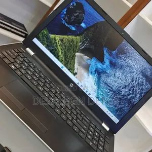New Laptop HP Pavilion 15 8GB Intel Core i5 SSD 256GB