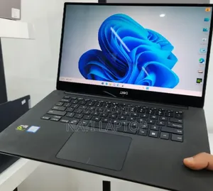 New Laptop Dell XPS 15 16GB Intel Core i7 SSD 512GB