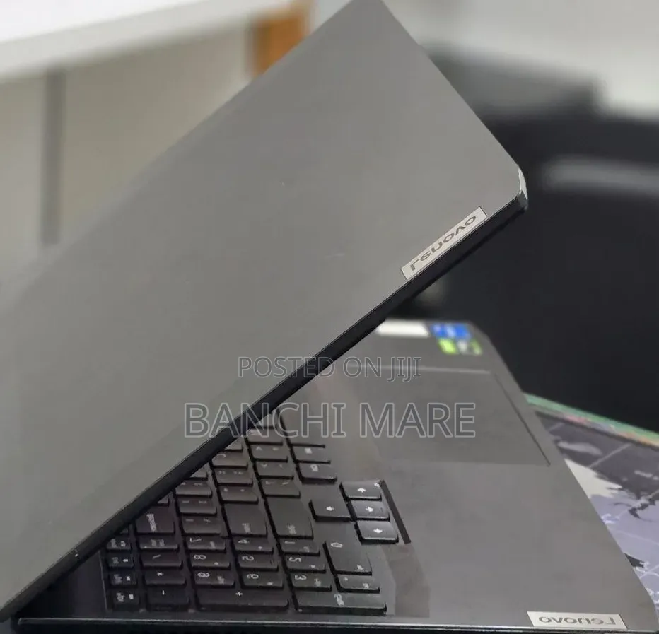 New Laptop Lenovo Ideapad 3 8GB Intel Core i5 SSD 512GB