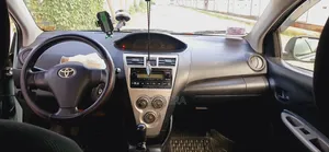 Toyota Yaris 2012 Green