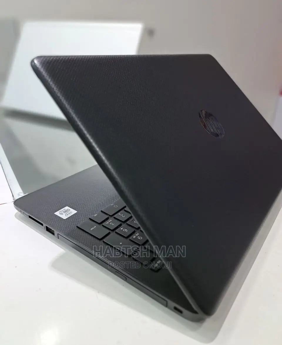 New Laptop HP Stream Notebook 8GB Intel Core I5 SSHD (Hybrid) 1T