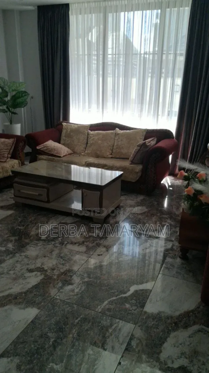8bdrm House in ደርቤ, Addis Ketema for sale