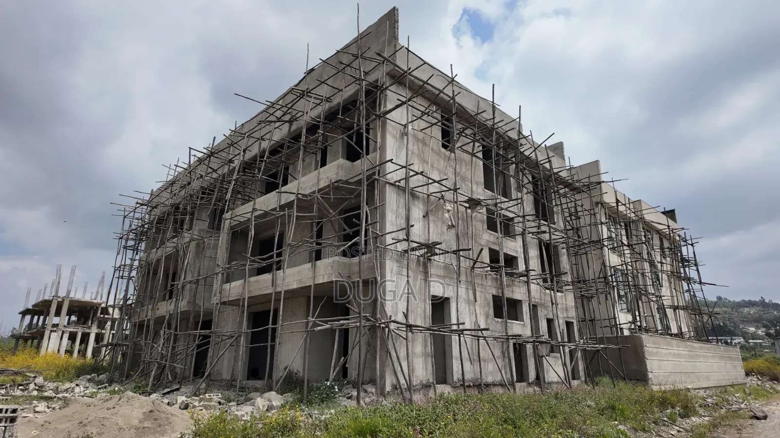 3bdrm Villa in Eniy Realestate, Bole for sale