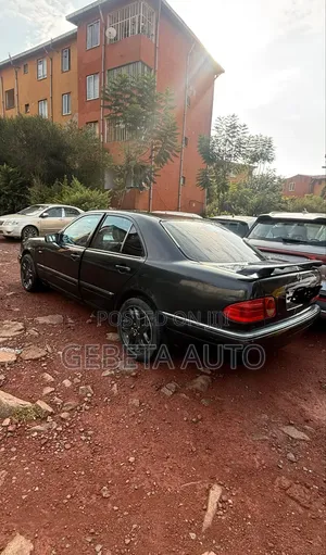 Mercedes-Benz E-Class 1996