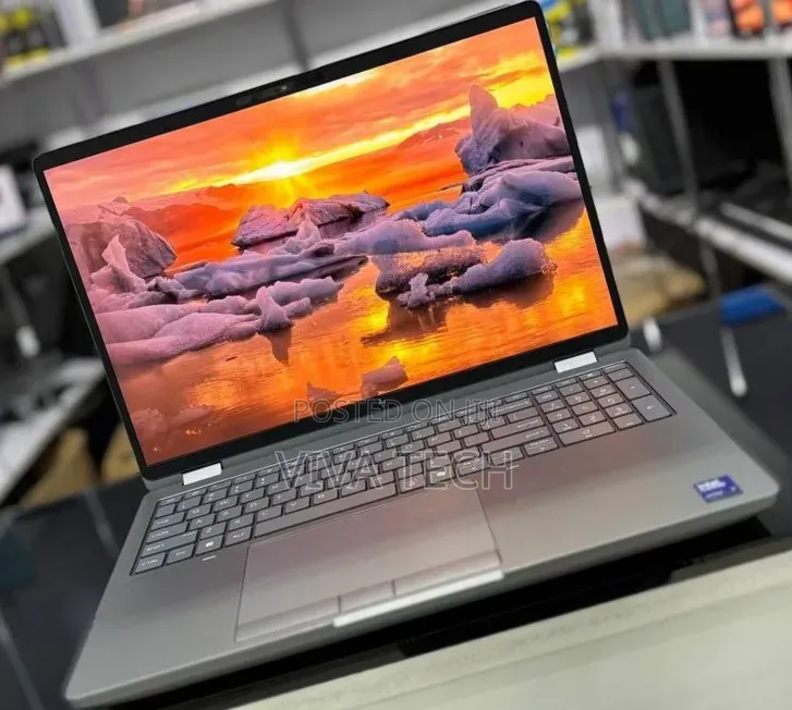 New Laptop HP ZBook Fury 16 G9 32GB Intel Core Ultra 7 SSD 1T