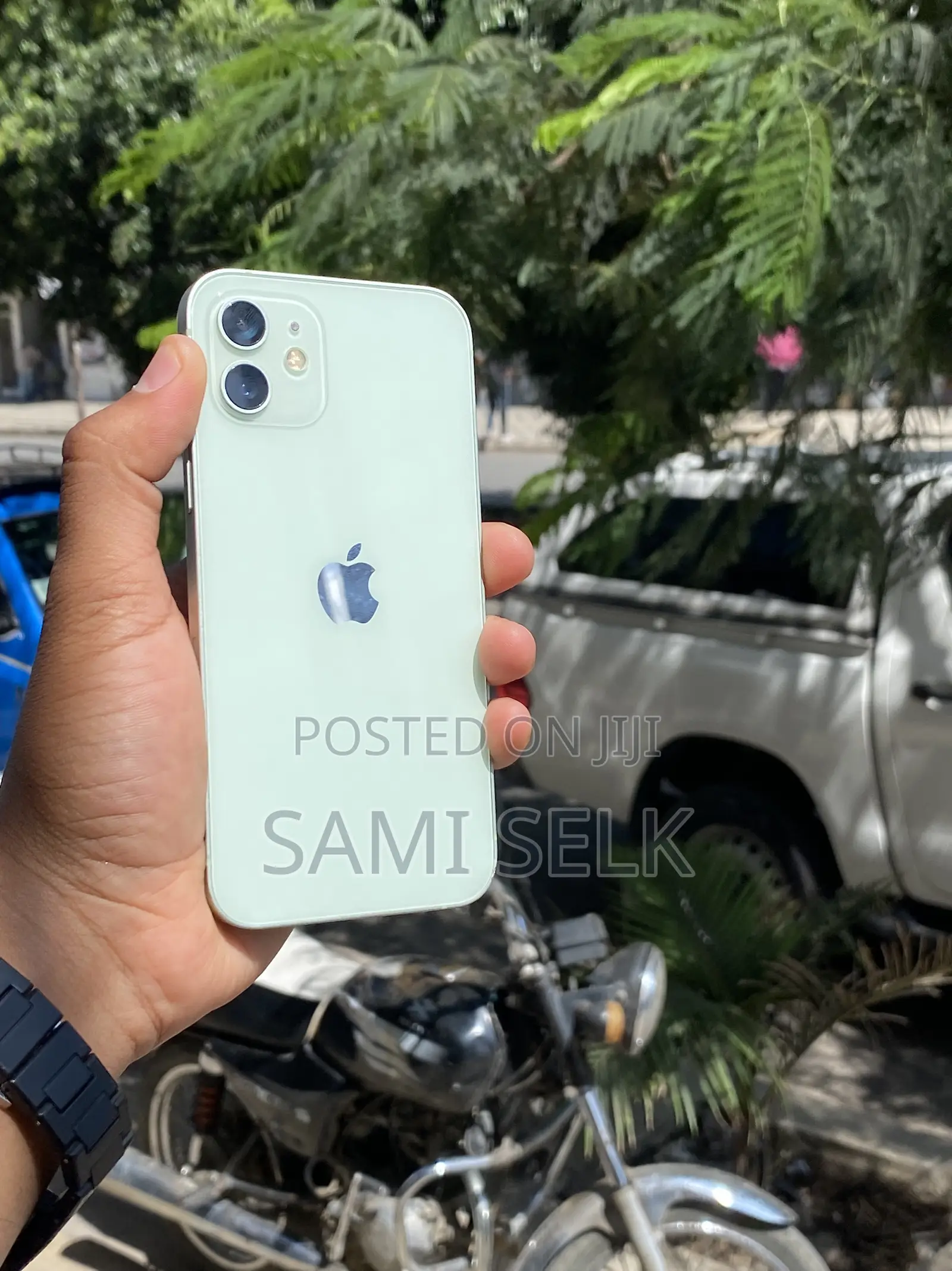 New Apple iPhone 12 64 GB