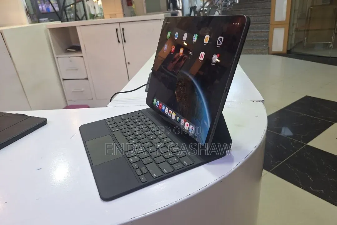 New Apple iPad 10.2 (2021) 256 GB