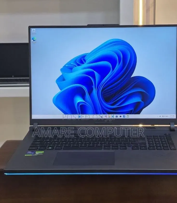 New Laptop Asus ROG Strix G18 16GB Intel Core i9 SSD 1T