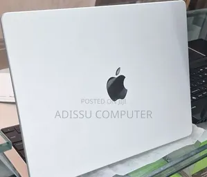 New Laptop Apple MacBook Pro 2024 M4 Pro 24GB Apple M4 Pro SSD 512GB