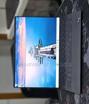 New Laptop Dell XPS 13 16GB Intel Core i7 SSD 512GB
