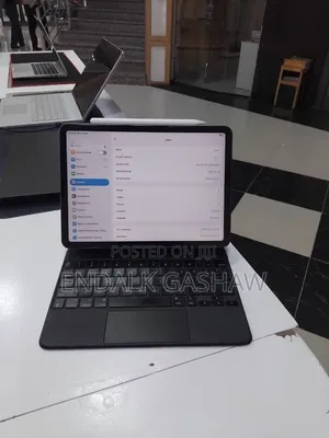 New Apple iPad Air (2022) 256 GB