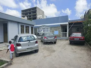 6bdrm Villa in Villa House, Bole for sale