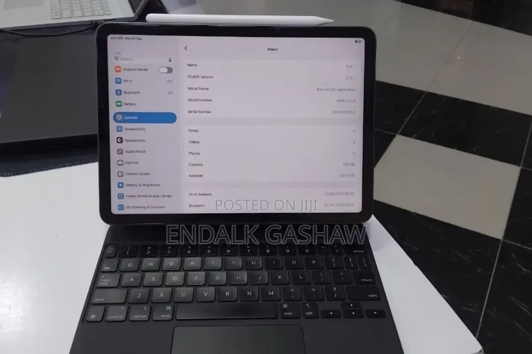 New Apple iPad Air (2022) 256 GB