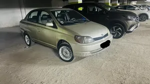 Toyota Platz 2002 Gray