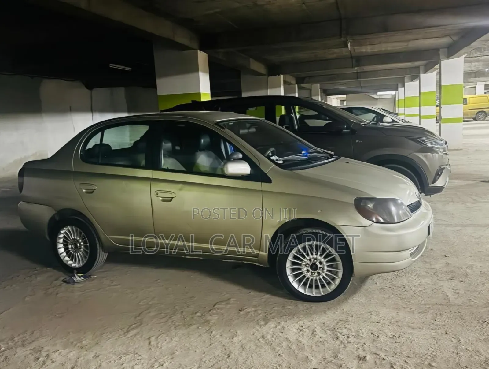 Toyota Platz 2002 Gray