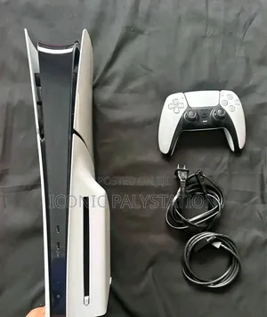 ለሽያጭ የ ቀረብ Palystation 5 Slim Disk Version